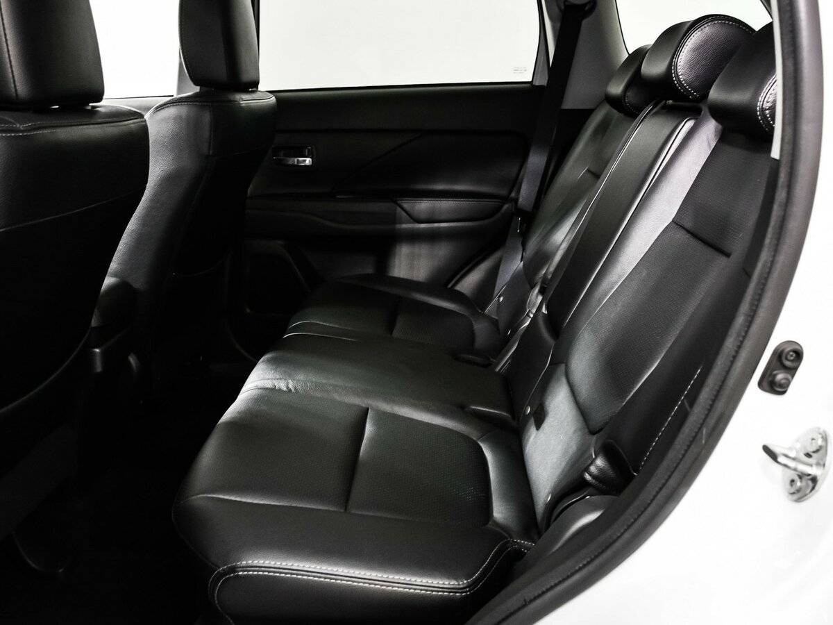 Mitsubishi Outlander, 2017 Фото №12