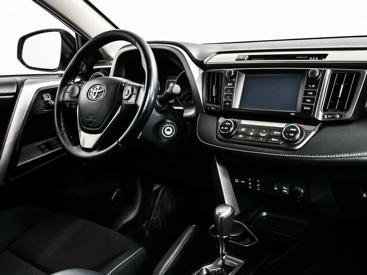 Toyota RAV4, 2017 Фото №9