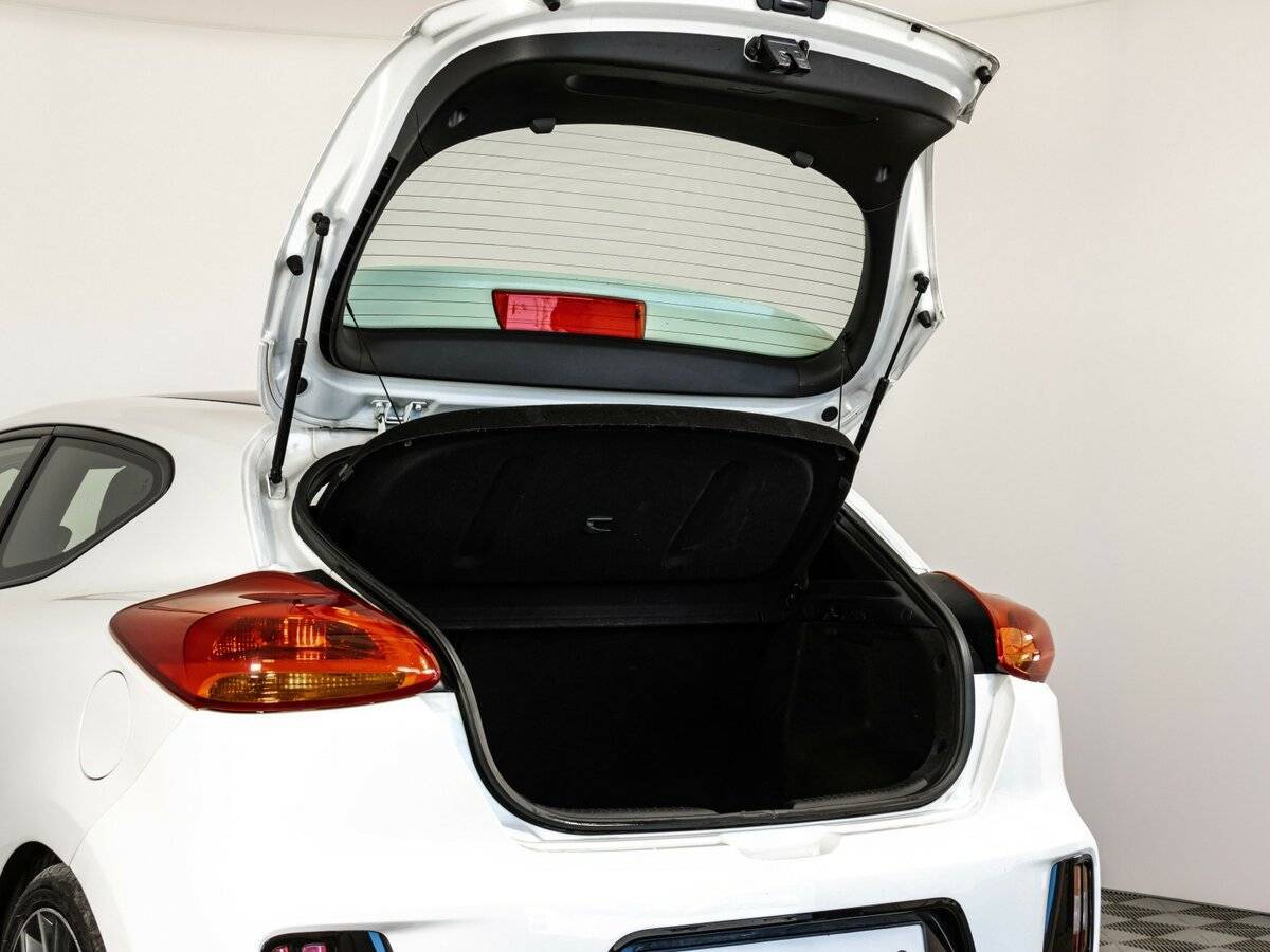 Kia Ceed GT, 2014 Фото №23