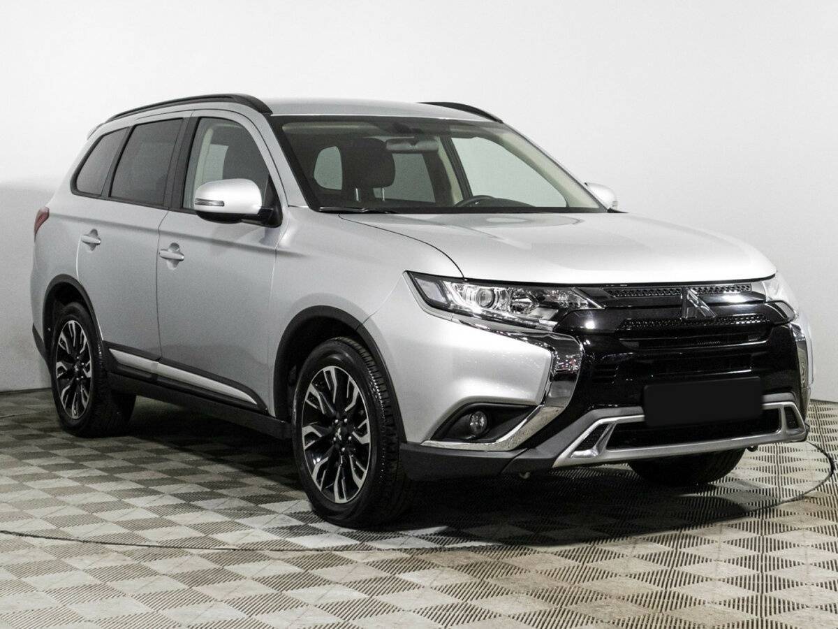 Mitsubishi Outlander, 2022 Фото №3