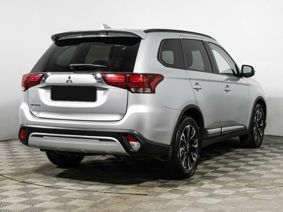 Mitsubishi Outlander, 2022 Фото №5