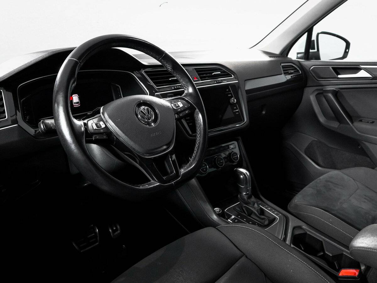 Volkswagen Tiguan, 2019 Фото №14