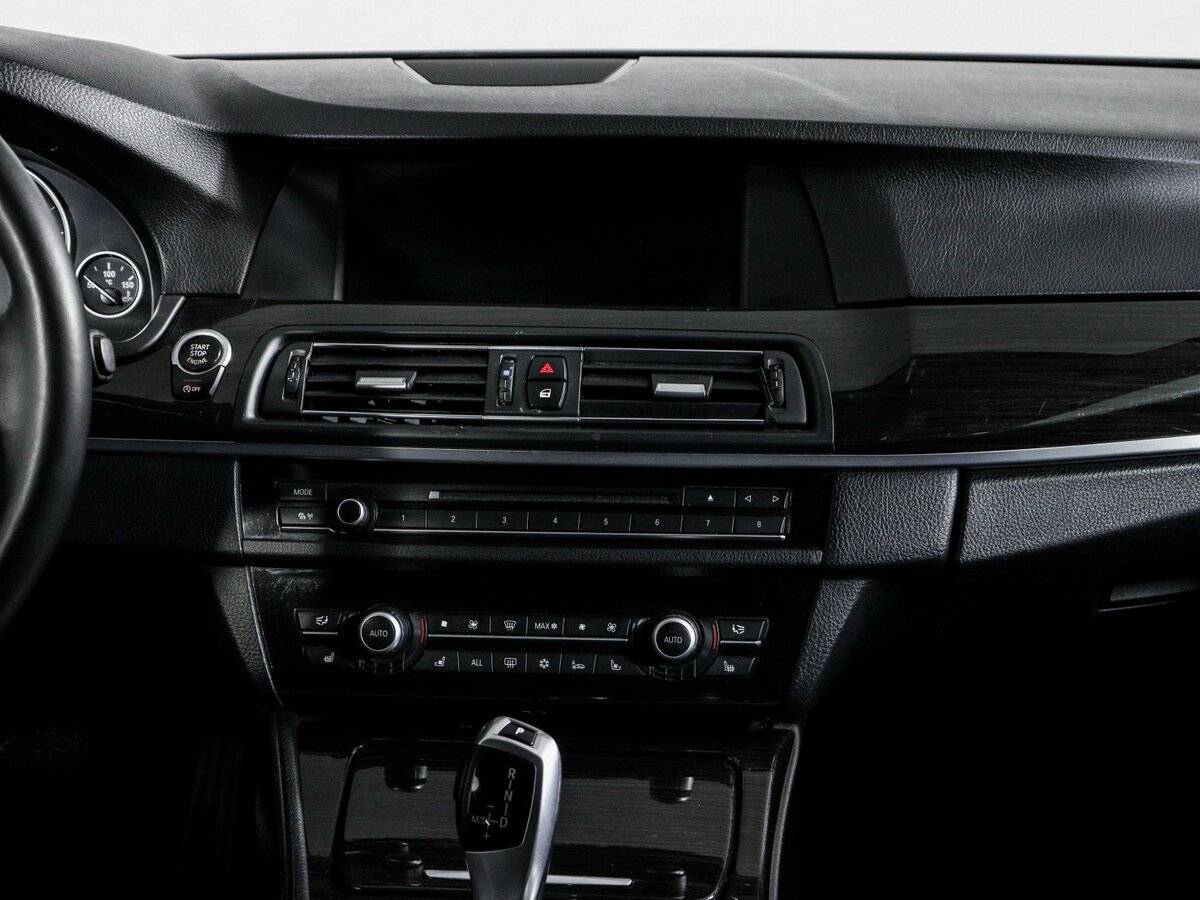 BMW 5 серии 530d xDrive, 2012 Фото №13