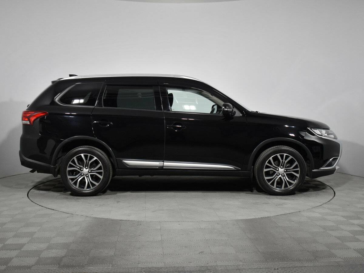 Mitsubishi Outlander, 2018 - 80 245 км. | Фото №4