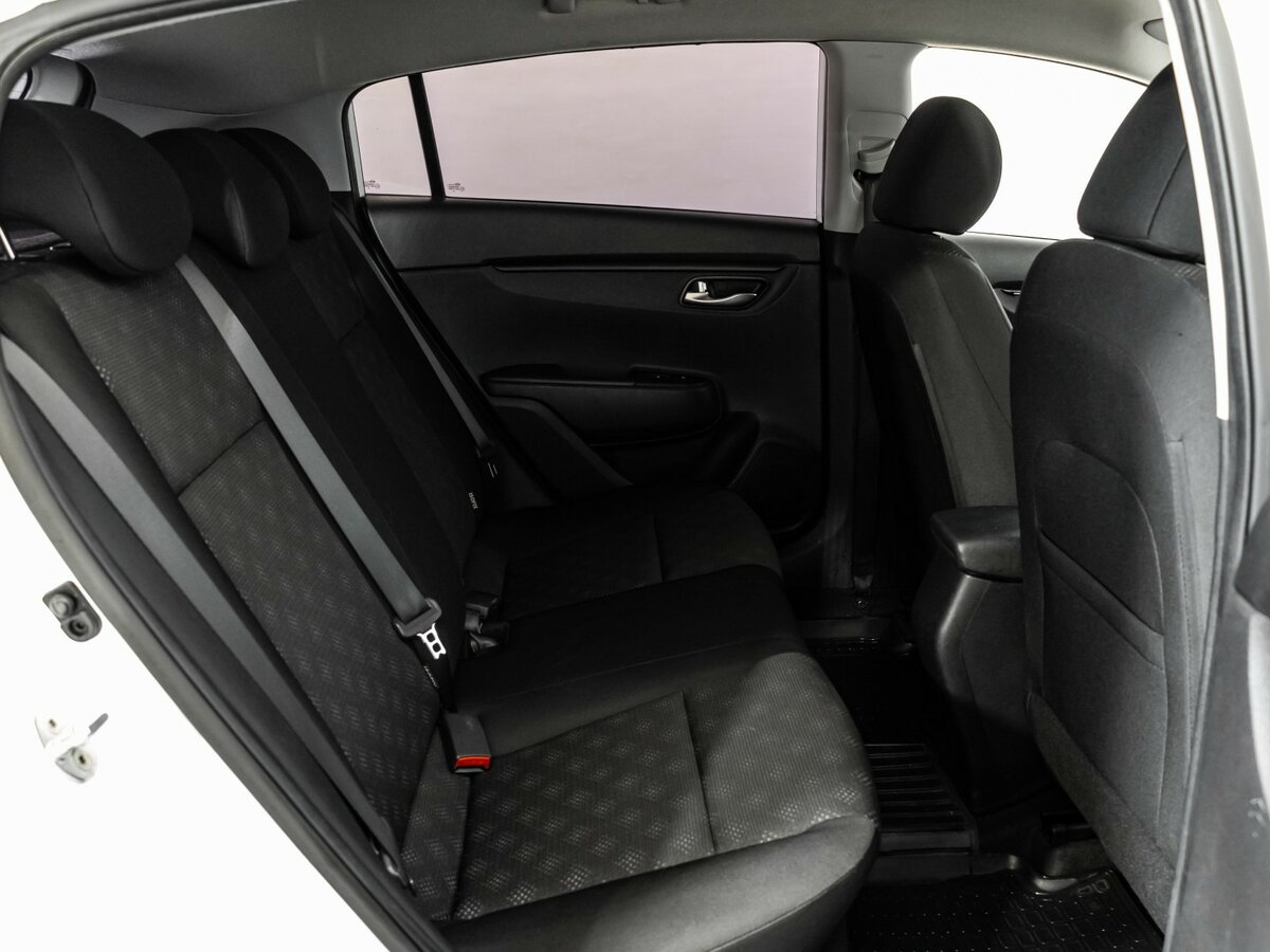 Kia Rio X-Line IV, 2019 Фото №15