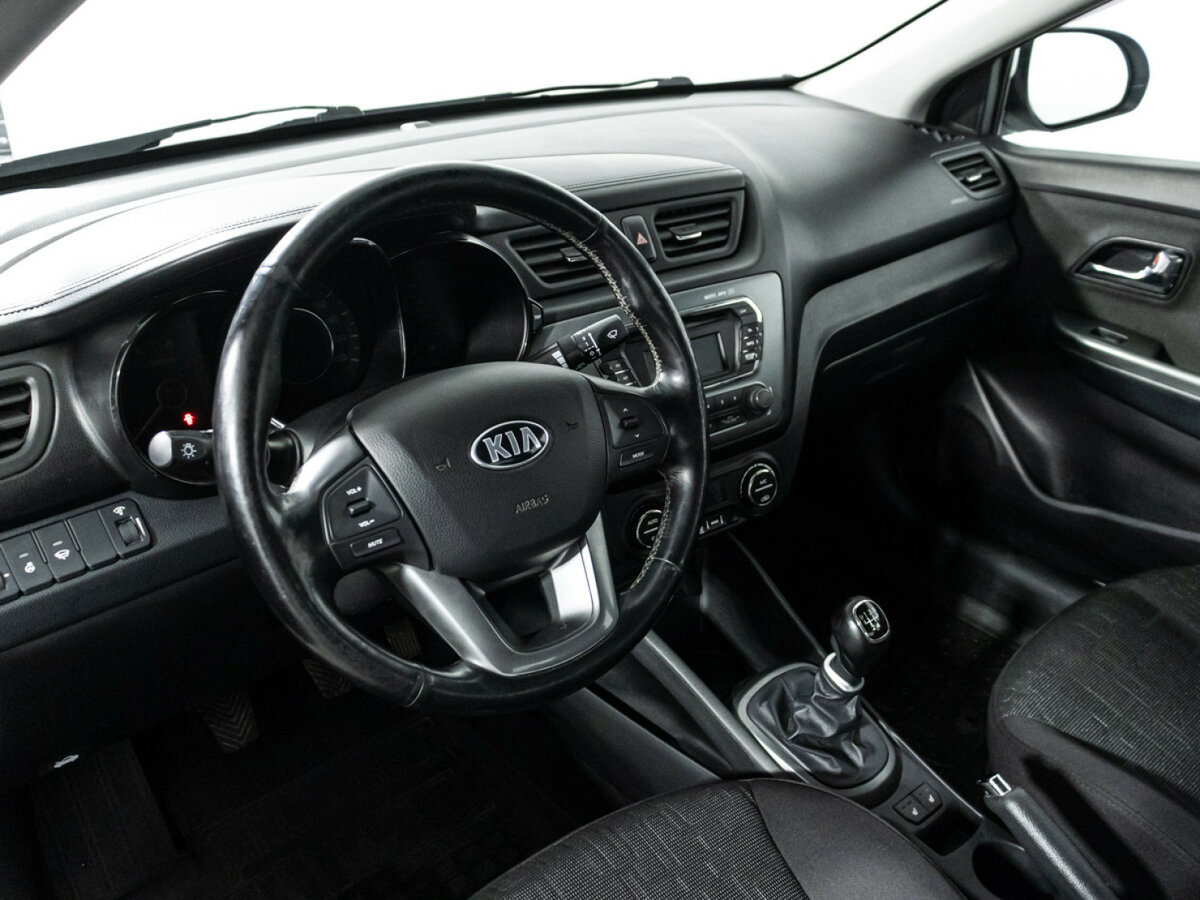 Kia Rio 5-speed III, 2013 Фото №11