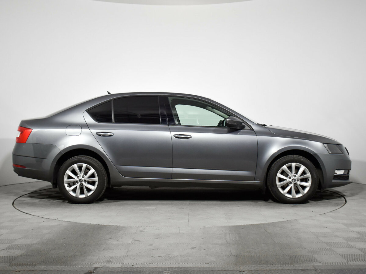 Skoda Octavia III (A7) Рестайлинг, 2017 Фото №4