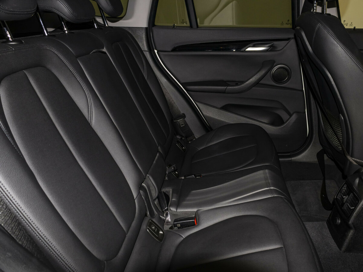 BMW X1 20i xDrive II (F48), 2016 Фото №13