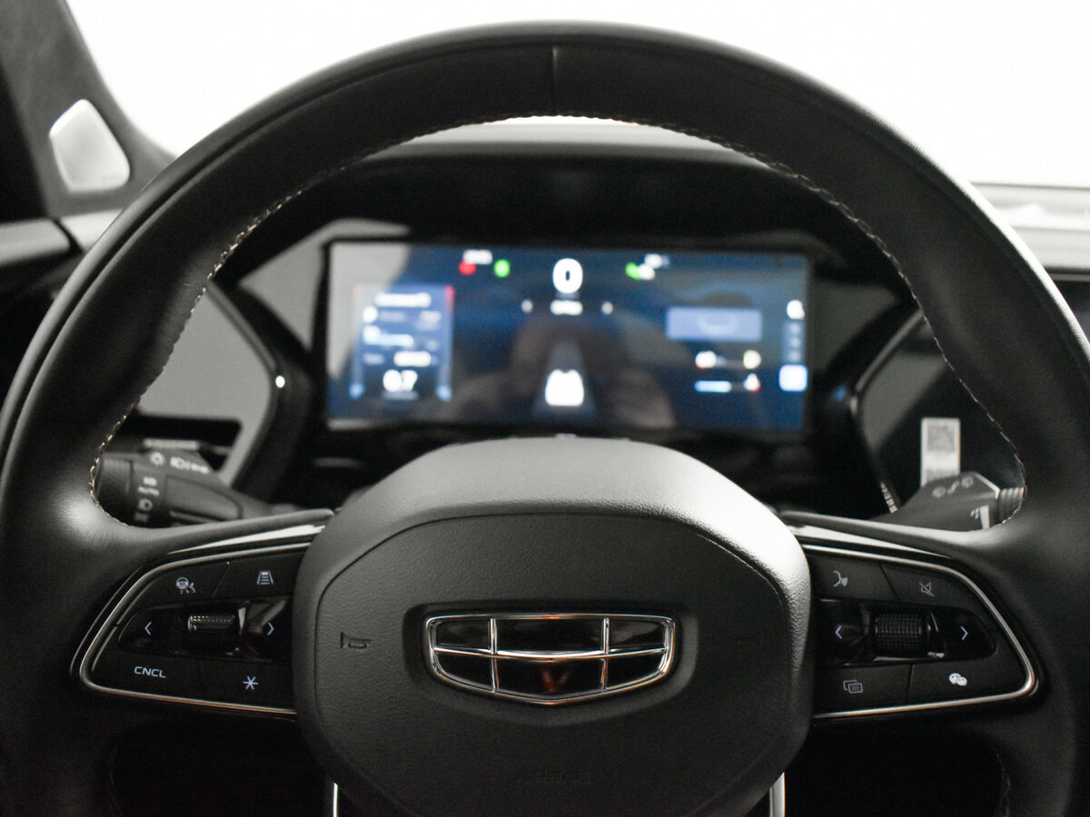 Geely Monjaro I, 2023 Фото №16