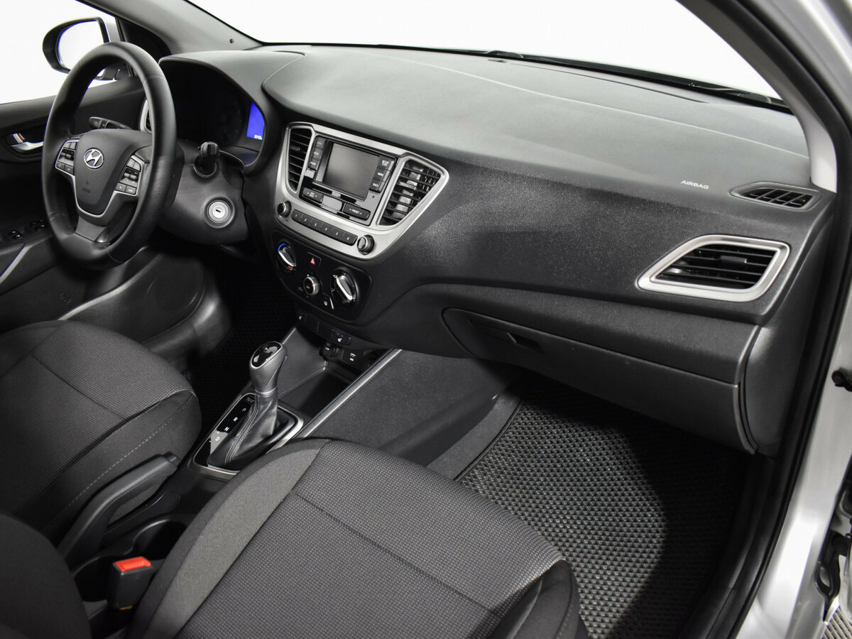 Hyundai Solaris II Рестайлинг, 2020 Фото №12