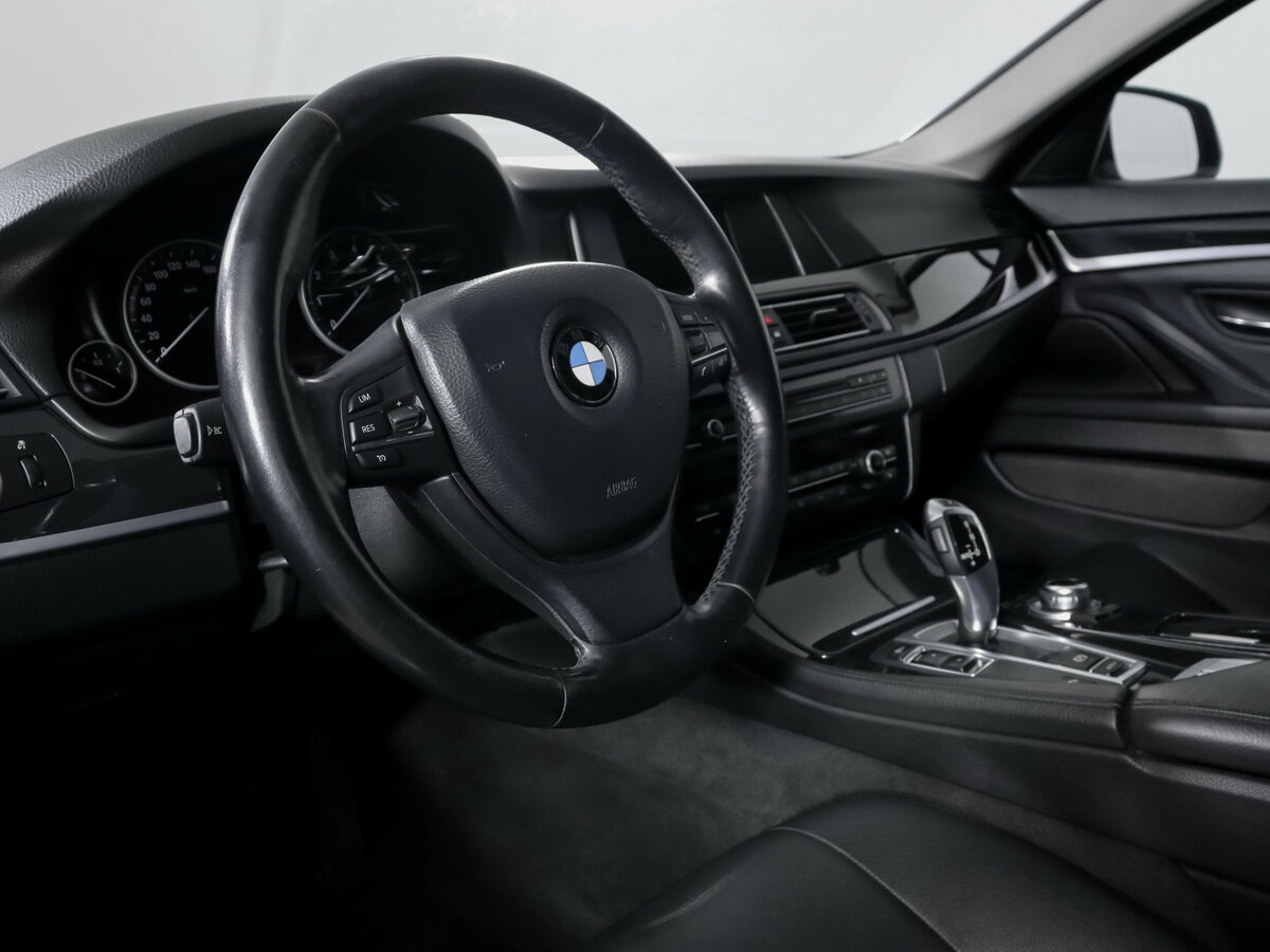 BMW 5 серии 520i VI (F10/F11/F07) Рестайлинг, 2013 Фото №14